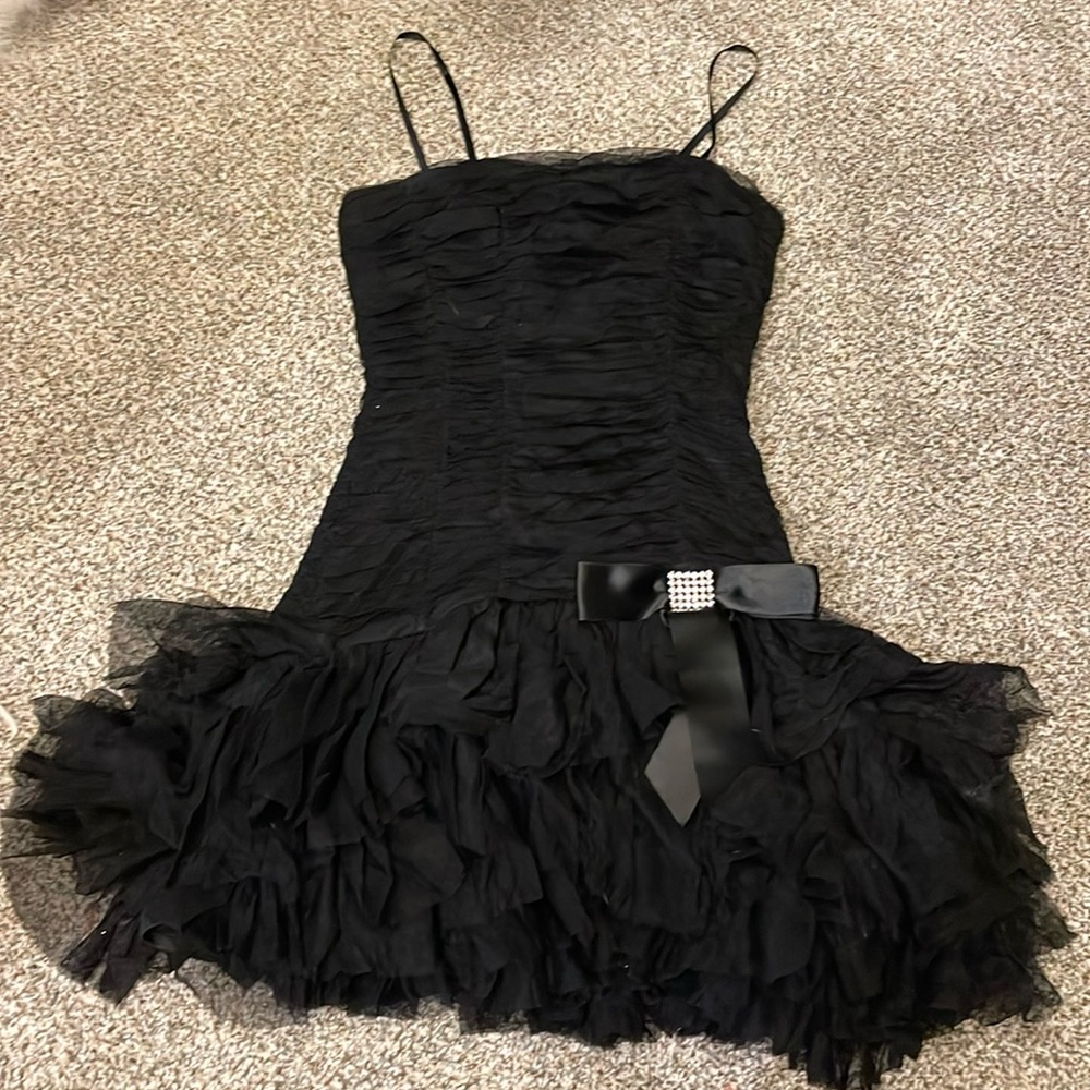 HOCO dress black fitted with ruffles size 5